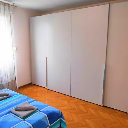 Apartment C'est La Vie Center *